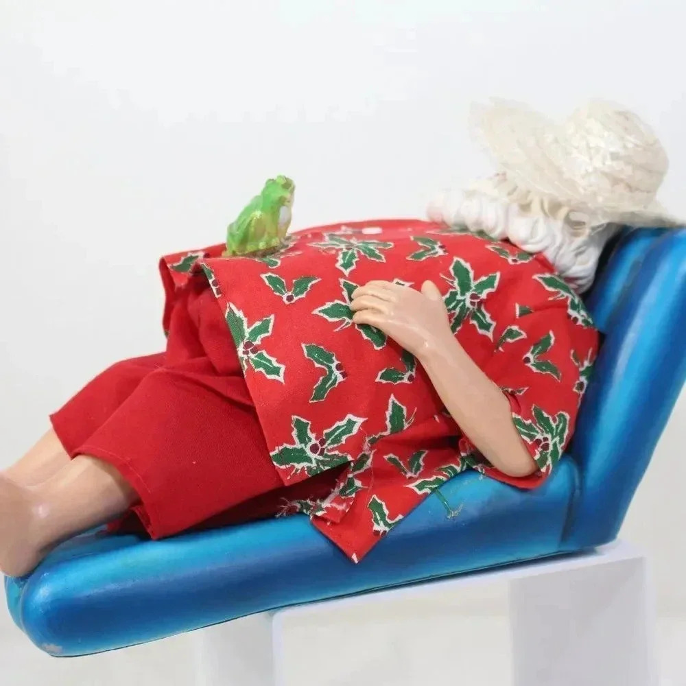 Santa on vacation - Picture 3 of 5